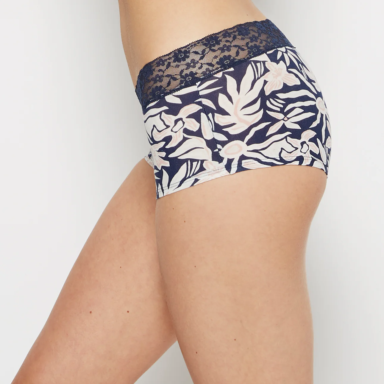 Boyshort Panty in Tropical Dreams - Image 2