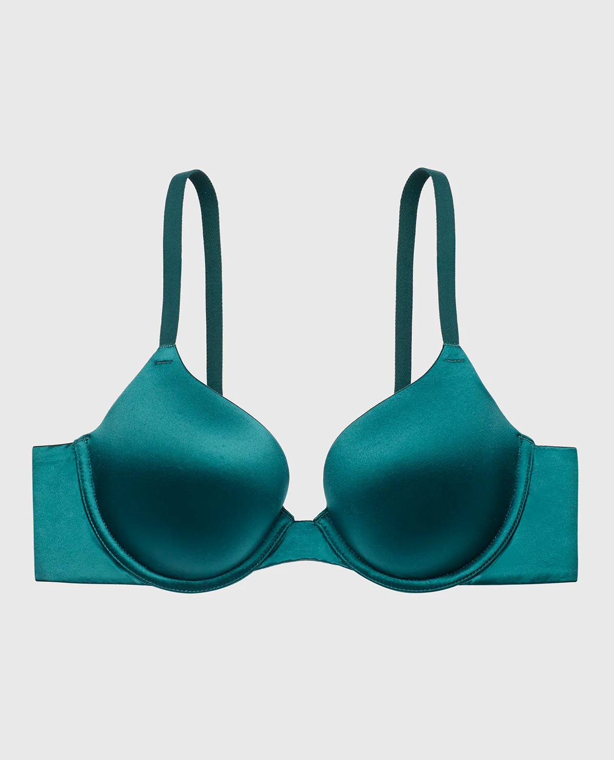 Demi Bra in Mediterranea - Image 4