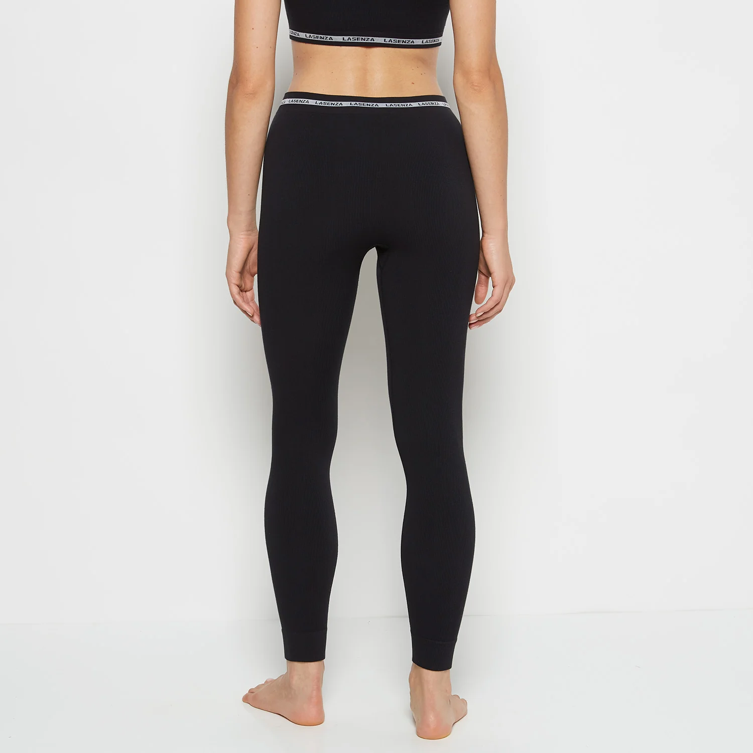 Seamless Leggings in Tuxedo Black - Image 3